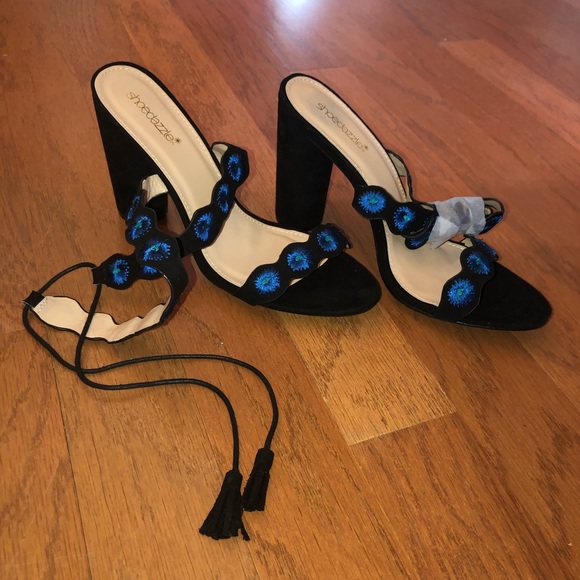 NWOT Shoe Dazzle • Rosiie Blue Flower Wrap-Up Heel - Picture 3 of 8